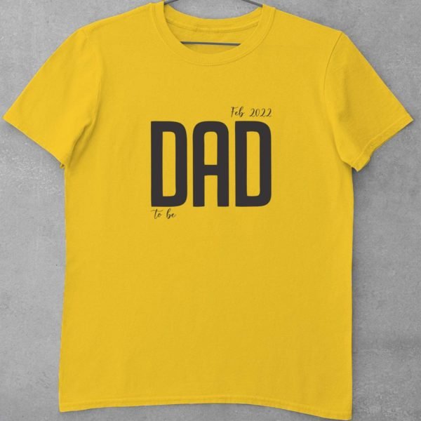 Alternative view of Personlaised Mom-To-Be & Dad-To-Be T-Shirts for Maternity Photoshoot