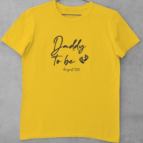 Alternative view of Personlaised Mom-To-Be & Dad-To-Be T-Shirts for Maternity Photoshoot