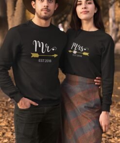 Personalized Couple Sweatshirts for Pre-Wedding Photoshoots & Anniversary
