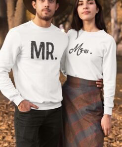 Personalized Couple Sweatshirts for Pre-Wedding Photoshoots & Anniversary